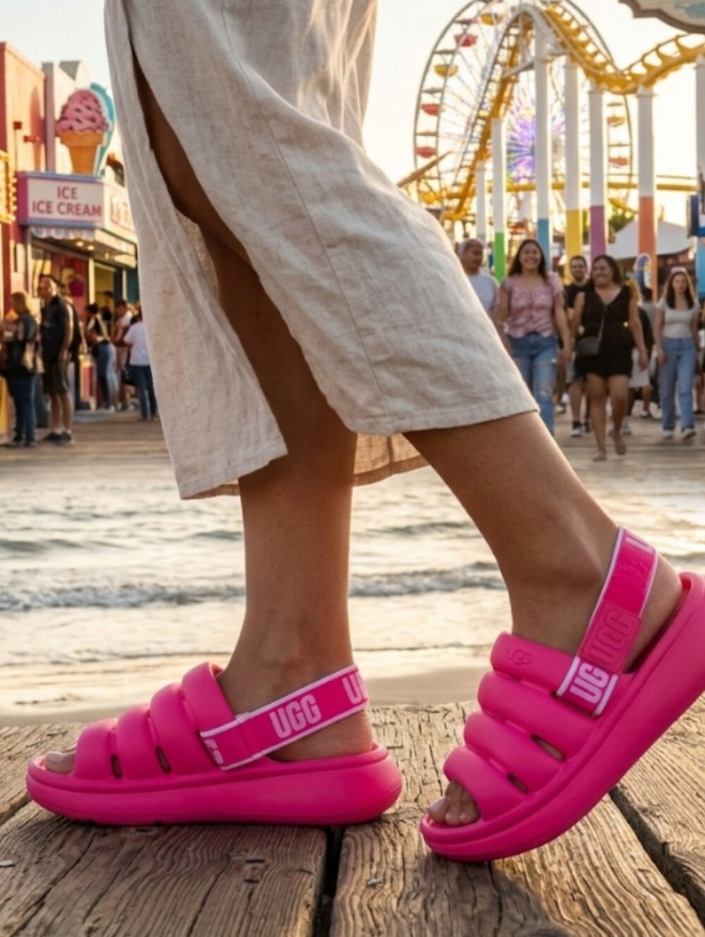UGG Sport Adjustable Slide Sandal – Dragon Fruit Pink – Women’s Size 6 VGC